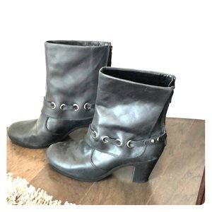 Stylish Mid-Calf Black Boots by Aerosoles